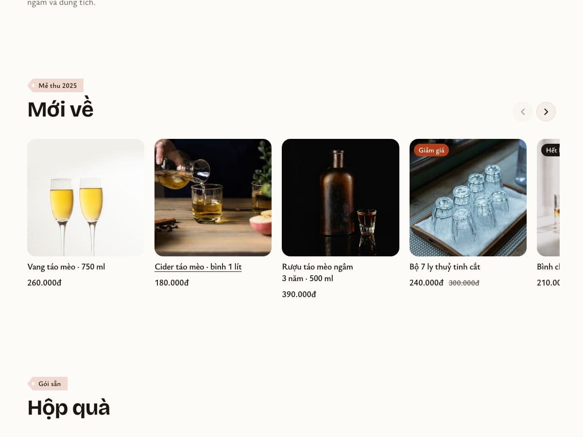Dải sản phẩm Mới về cuộn ngang trên trang Cửa hàng với vang, cider, rượu ngâm, bộ ly có nhãn Giảm giá và giá gạch